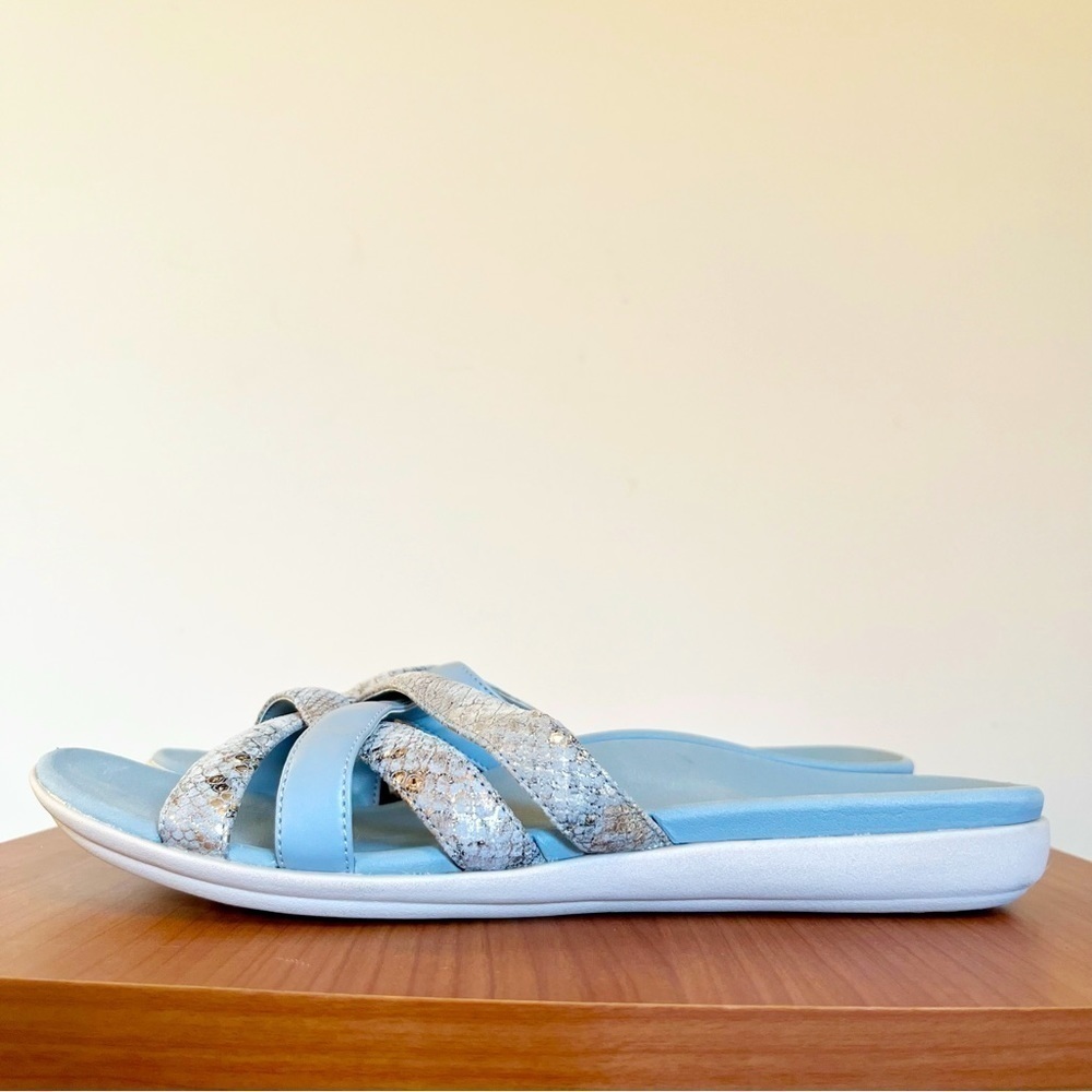 Vionic Dava Women's Orthotic Criss Cross Slide Sandal in Sky Blue - size 7